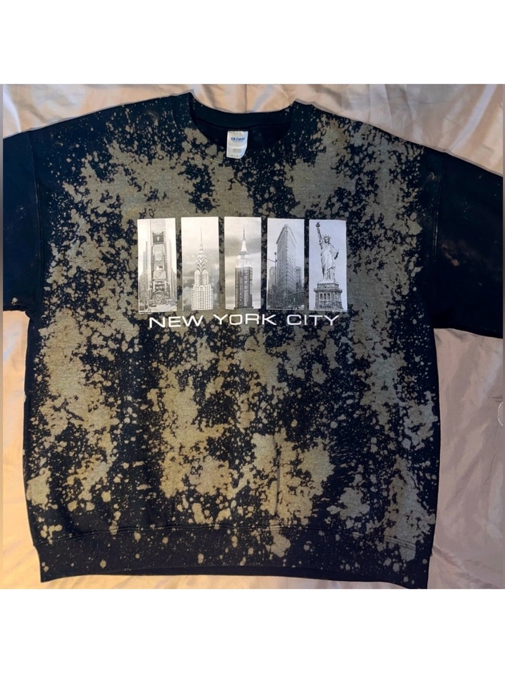 New York City Skyline Customized Crewneck Sweatshirt Mens XL Gildan Heavy Blend